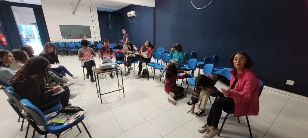 Oficina do Projeto Realidades em roda, com jovens de Pinhais (PR)